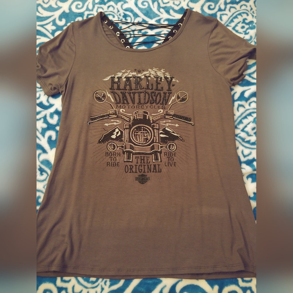NWO Tags. Harley Davidson Dressy Top. Embellishments and tie back. Size Lg Green